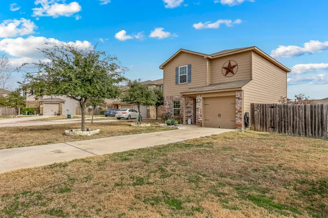 $225,000 | 100 Wincliff Cove, Unit 13D, Jarrell, TX 76537