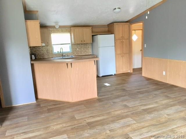 2403 Pace Road Hendersonville, NC 28792 - Photo 13 of 19