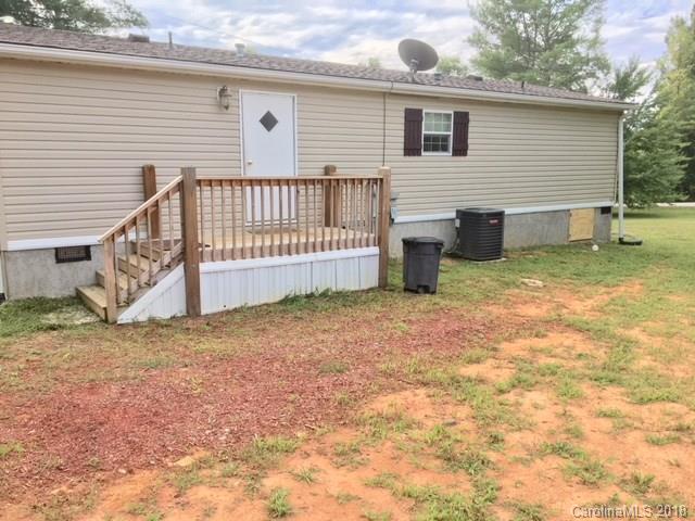 2403 Pace Road Hendersonville, NC 28792 - Photo 5 of 19
