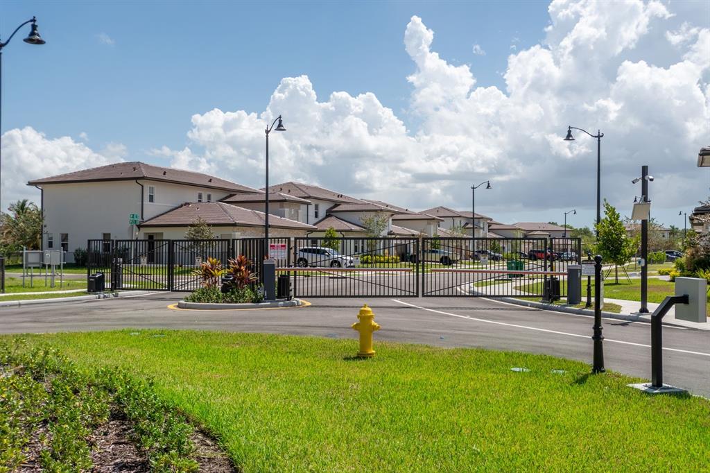 4421 Southwest 123rd Avenue Davie, FL 33330 - Photo 49 of 62