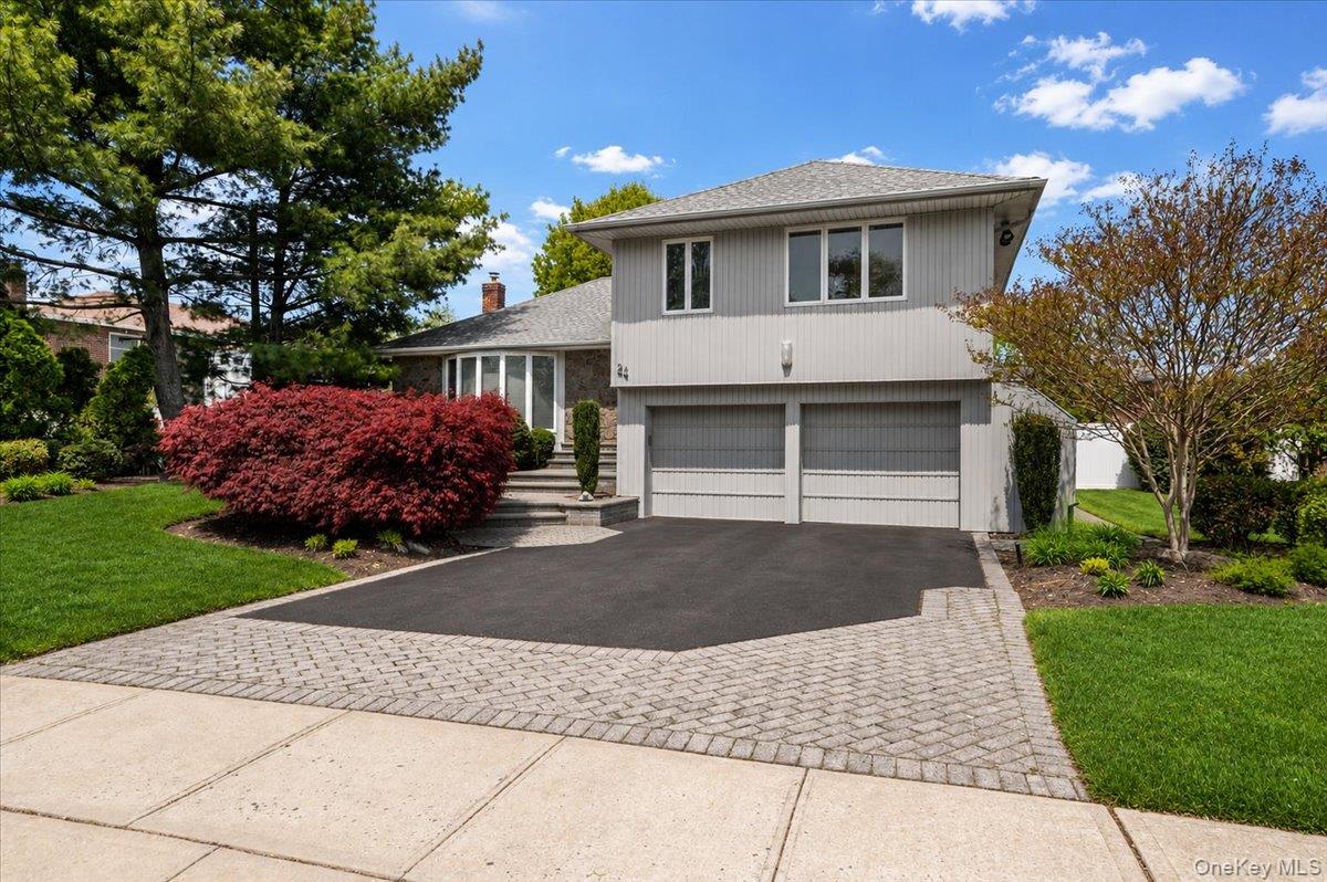 24 Mesa Road Syosset, NY 11791 - Photo 1 of 45