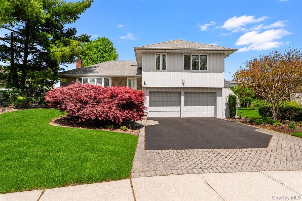 24 Mesa Road Syosset, NY 11791 - Photo 2 of 45