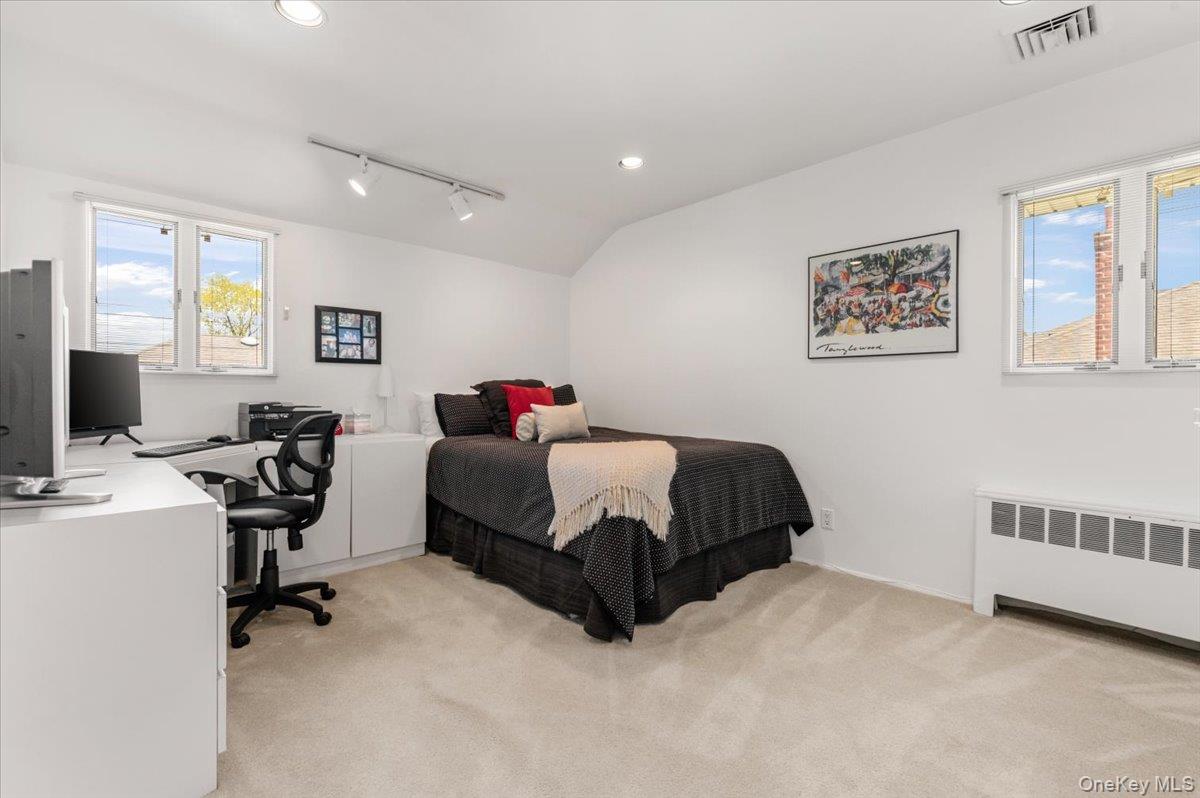 24 Mesa Road Syosset, NY 11791 - Photo 26 of 45