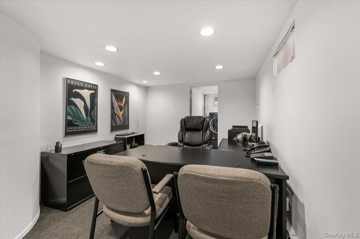 24 Mesa Road Syosset, NY 11791 - Photo 34 of 45