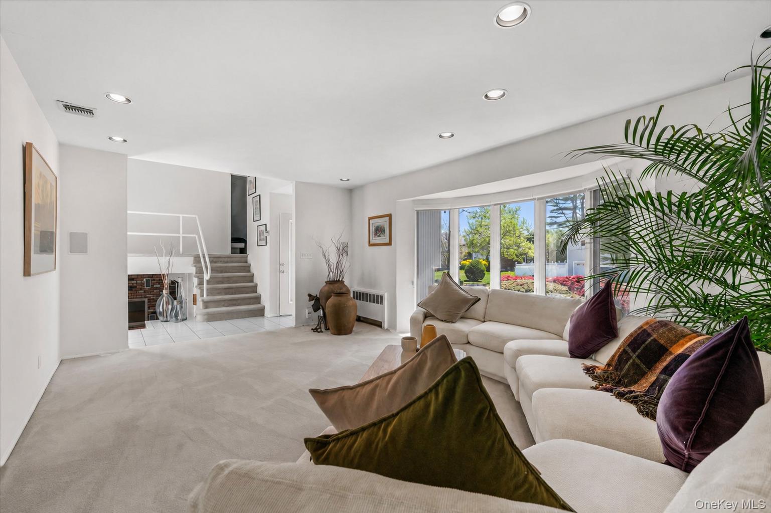 24 Mesa Road Syosset, NY 11791 - Photo 5 of 45
