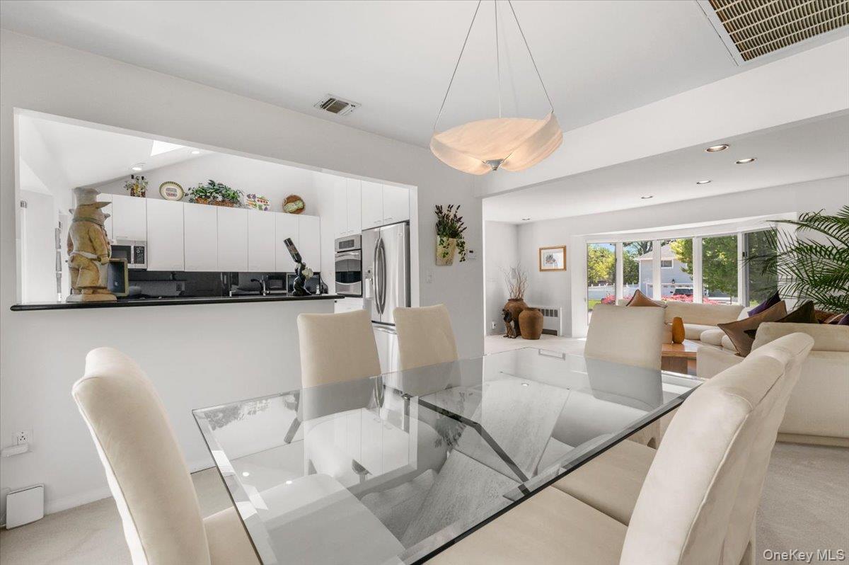 24 Mesa Road Syosset, NY 11791 - Photo 9 of 45