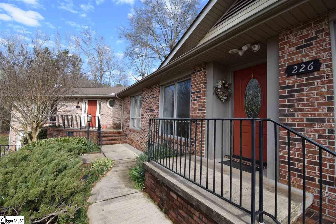 226 Rowland Road Anderson, SC 29625 - Photo 3 of 36 Gallery Image 3