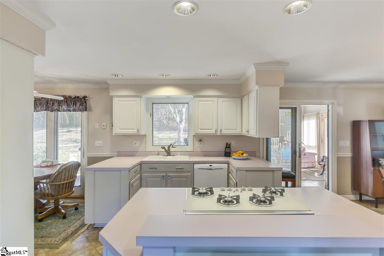 226 Rowland Road Anderson, SC 29625 - Photo 8 of 36 Gallery Image 8