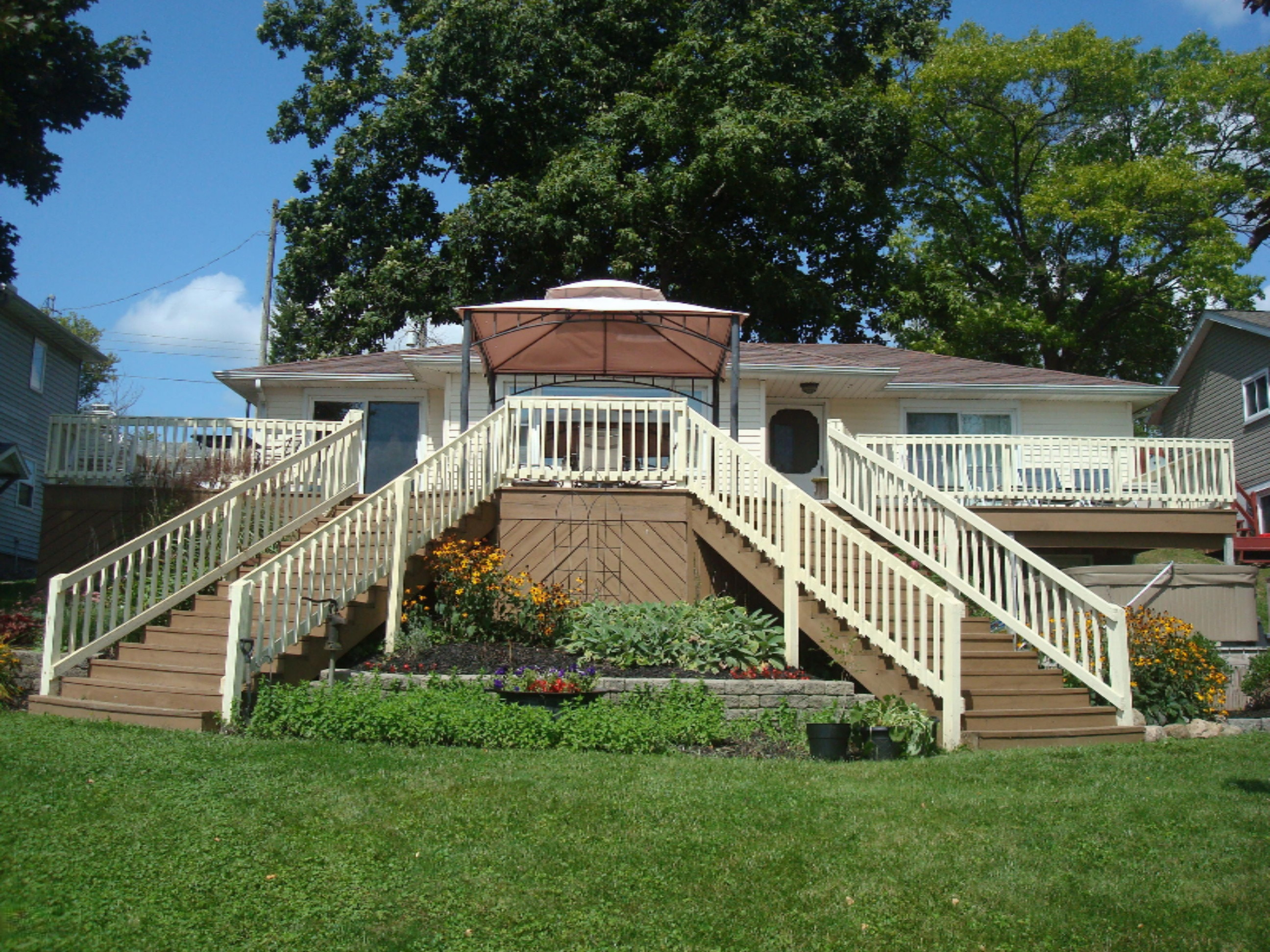 6565 Morgan Road Osseo, MI 49266 - Photo 1 of 103 9126