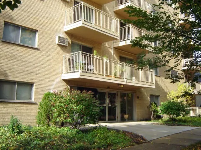 $137,000 | 115 Marengo Avenue, Unit 403, Forest Park, IL 60130