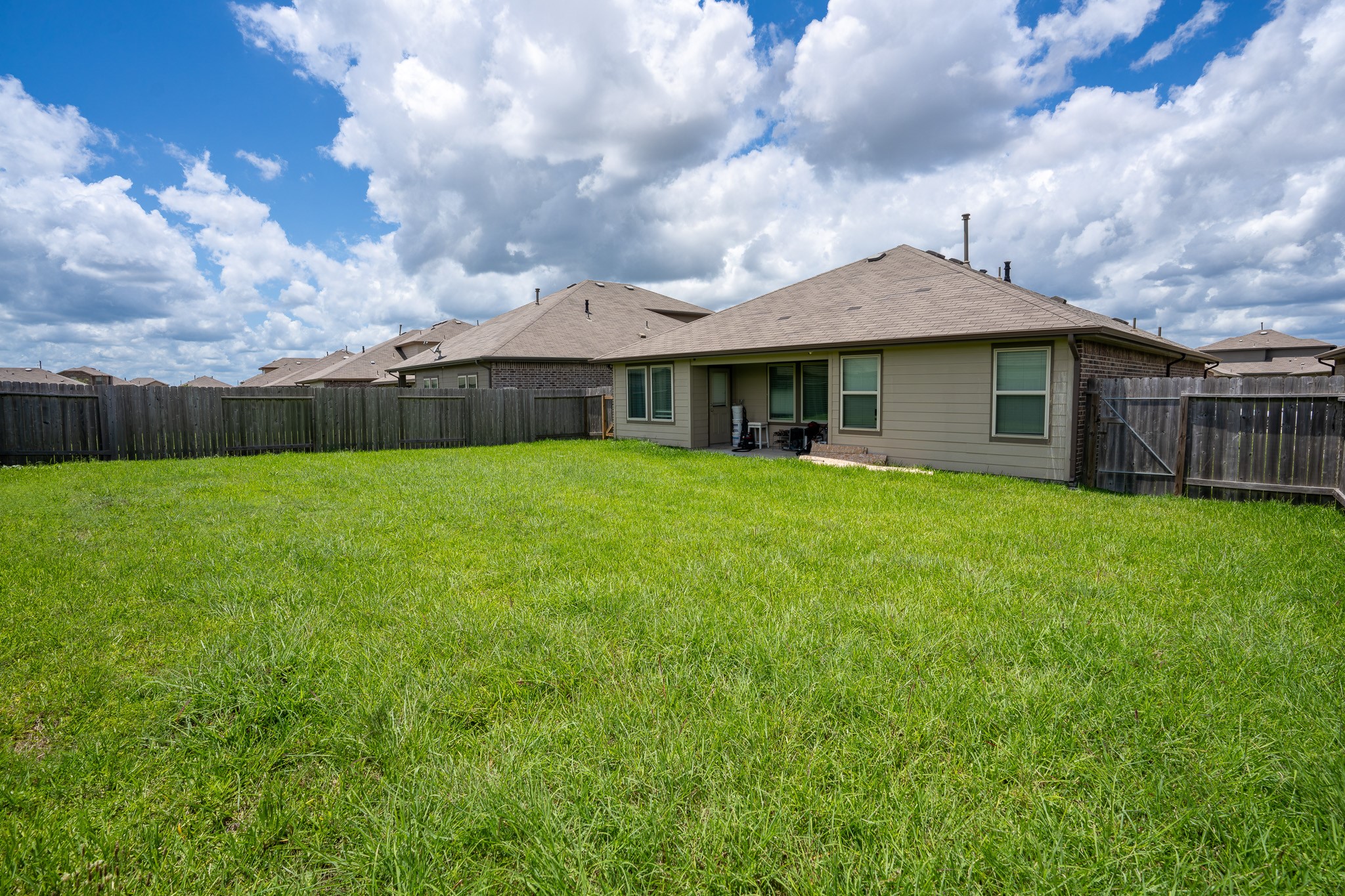 930 Bright Lotus Lane Rosharon, TX 77583 - Photo 18 of 20