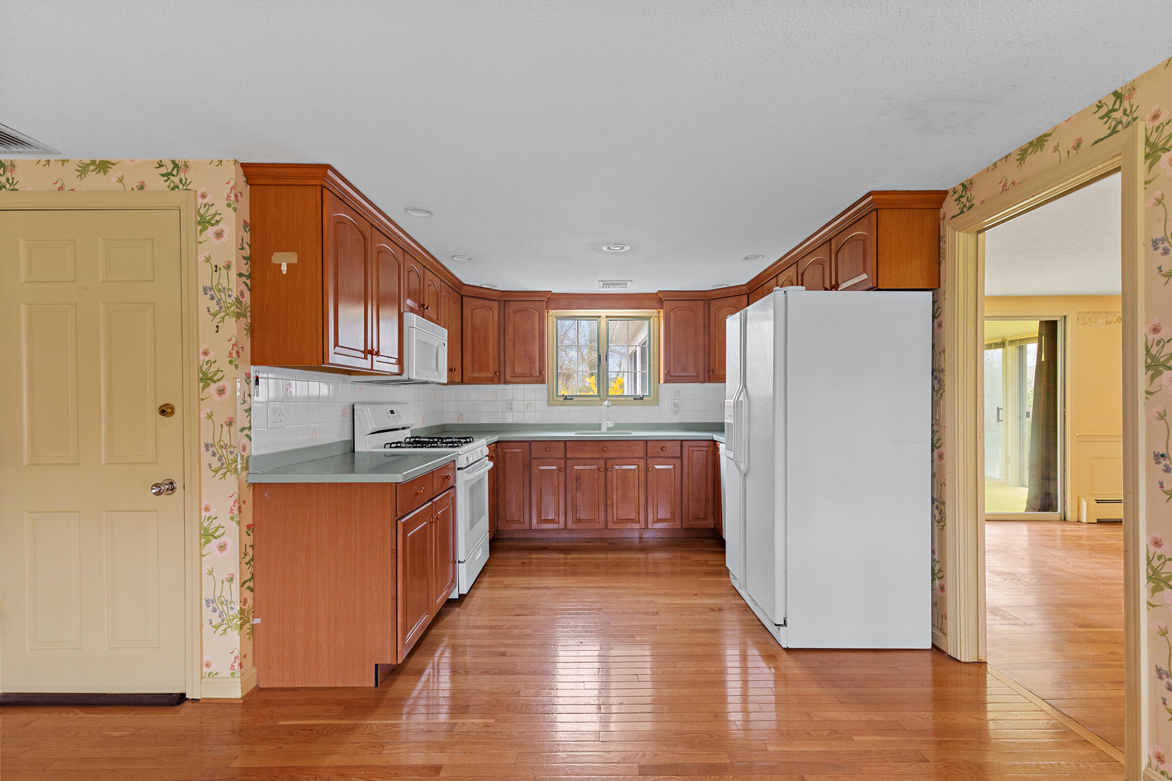 8 Maraspin Road Barnstable, MA 02630 - Photo 11 of 25 18
