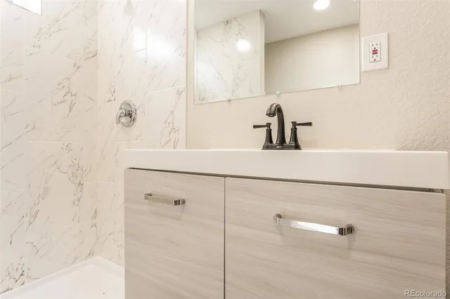 $2,850 | 12345 East 55th Avenue, Denver, CO 80239