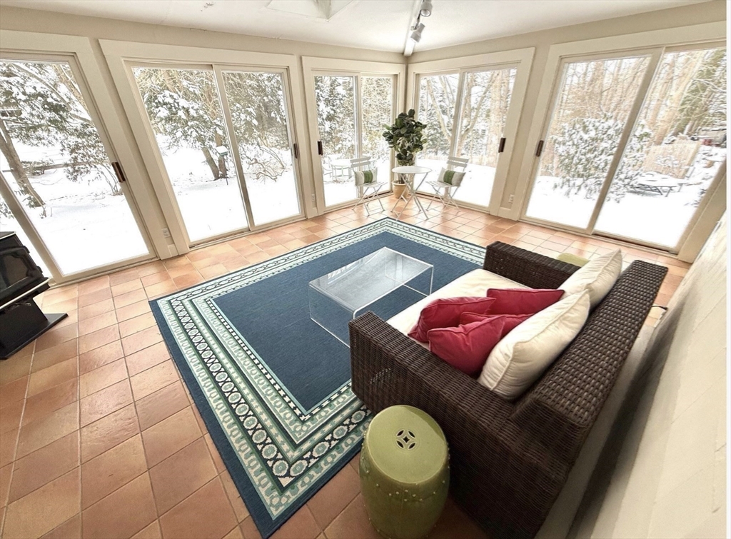 124 Pilgrim Road Wellesley, MA 02481 - Photo 20 of 24