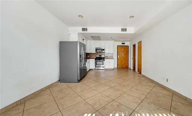 $1,870 | 316 South New Hampshire Avenue, Unit 302, Los Angeles, CA 90020