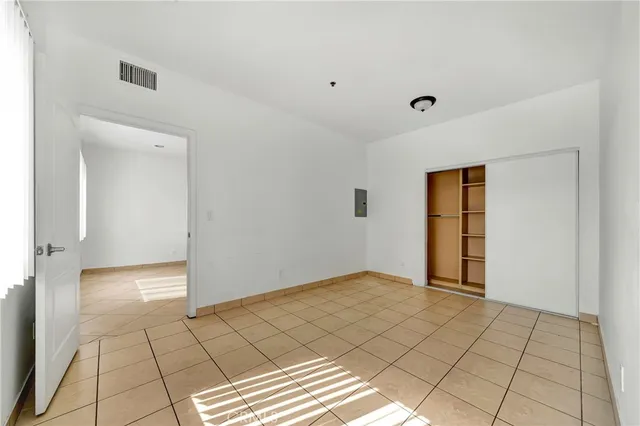 $1,870 | 316 South New Hampshire Avenue, Unit 302, Los Angeles, CA 90020