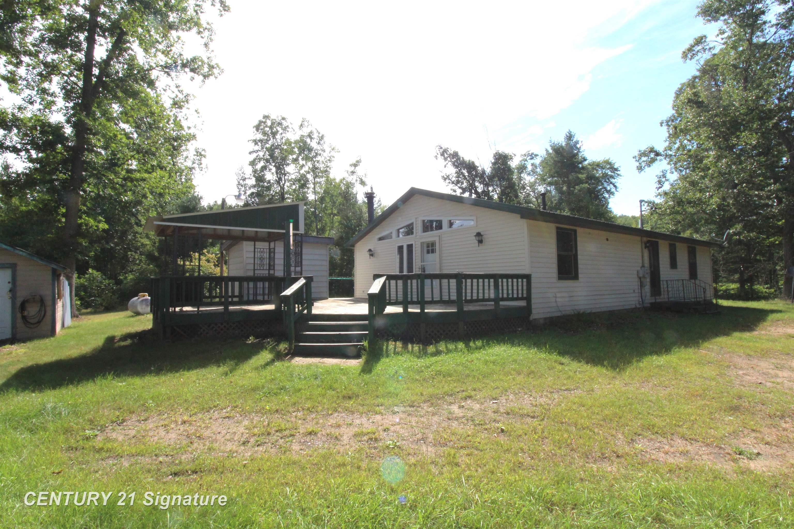 6595 Wickert Road Hale, MI 48739 - Photo 3 of 23 50221795-48a7237e-af8c-4397-a4e4-8b5344804298.JPG