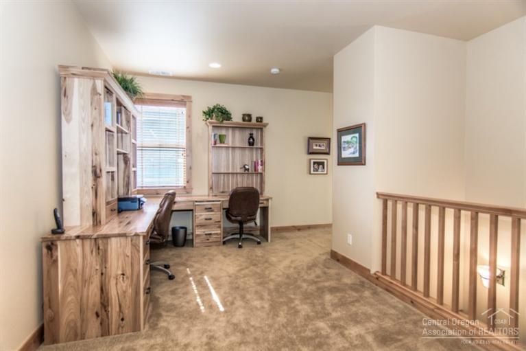981 Southwest Vantage Point Way Bend, OR 97702 - Photo 15 of 25 Additional Photo