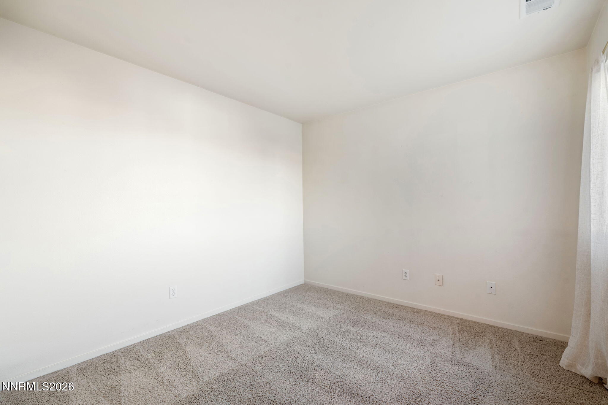 8821 Sunset Breeze Drive Reno, NV 89506 - Photo 25 of 35 32-web-or-mls-DSC02172