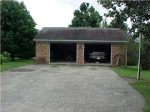 465 West McCormack Road Waddy, KY 40076 - Photo 8 of 20 Additional Photo