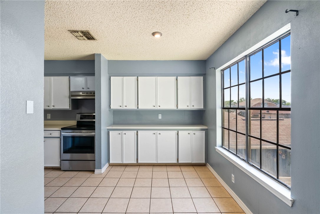 4445 Cedar Pass Drive, Unit 118 Corpus Christi, TX 78413 - Photo 6 of 15