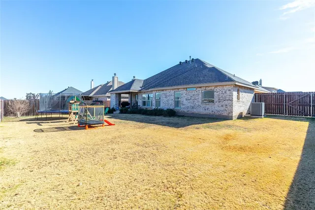 a view of a house with entertaining space