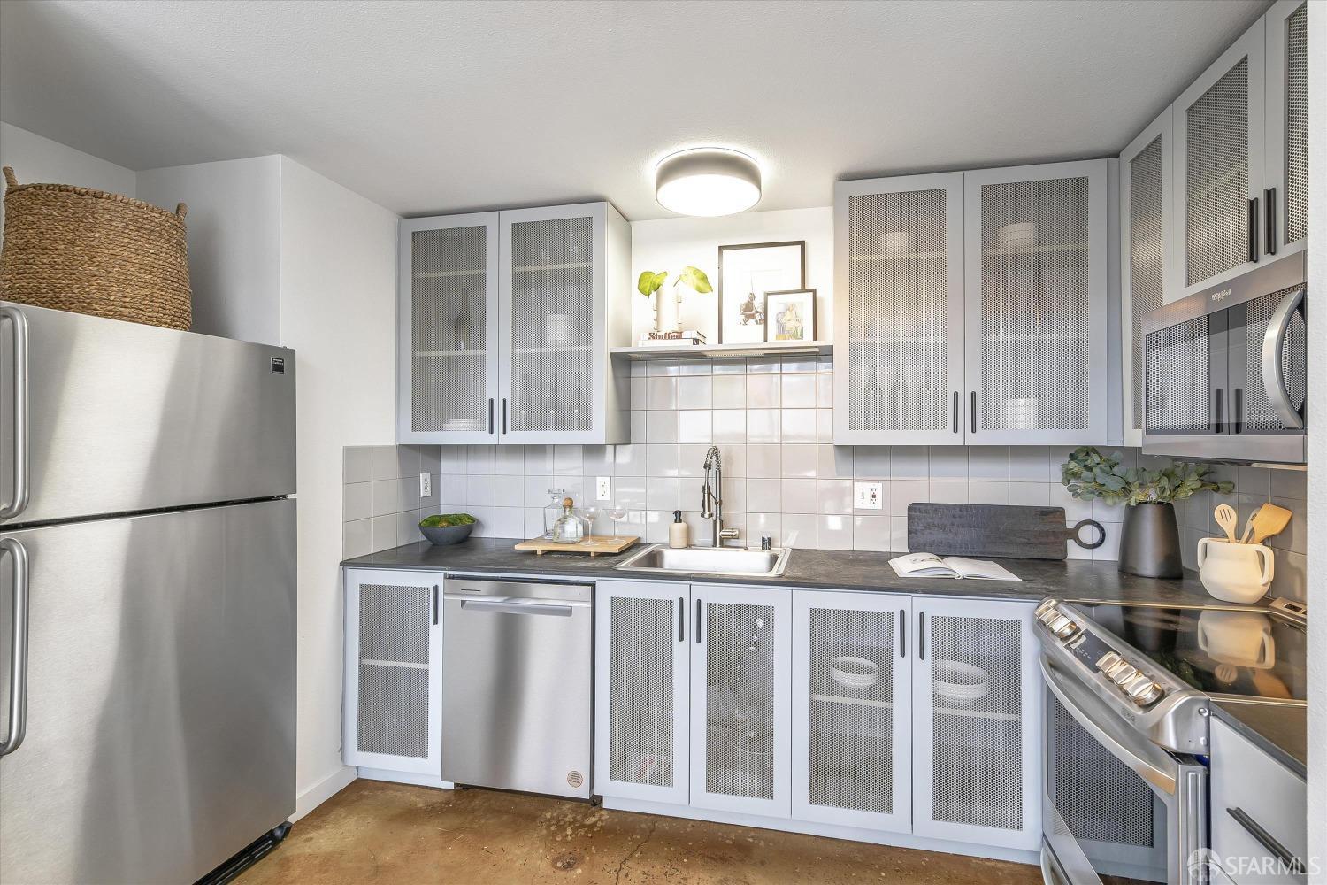 309 4th Street, Unit 107 Oakland, CA 94607 - Photo 6 of 16