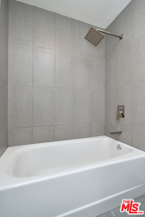 2345 Roscomare Road, Unit 205 Los Angeles, CA 90077 - Photo 30 of 50 a bathroom with a bathtub
