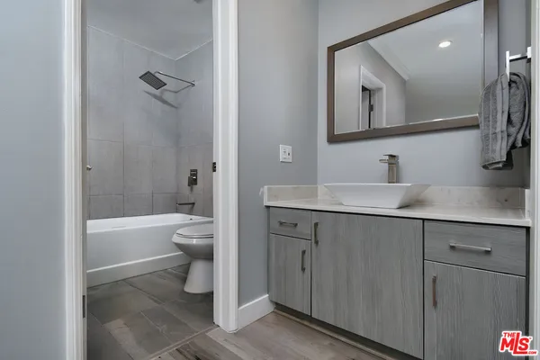 $749,000 | 2345 Roscomare Road, Unit 205, Los Angeles, CA 90077