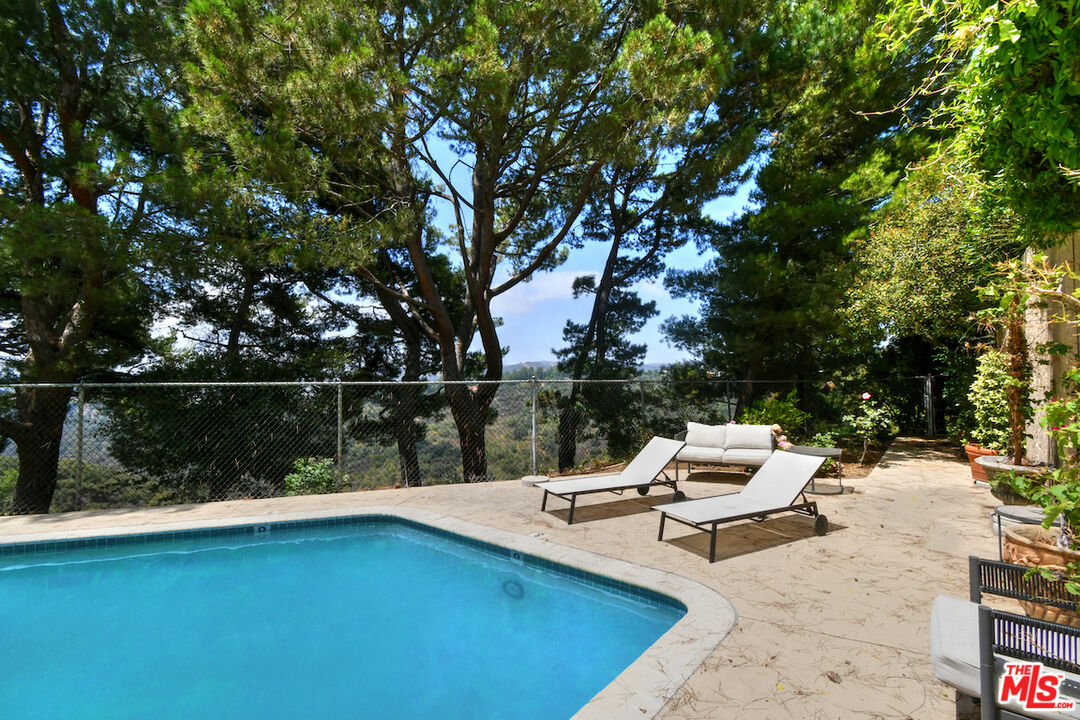 2345 Roscomare Road, Unit 205 Los Angeles, CA 90077 - Photo 42 of 51