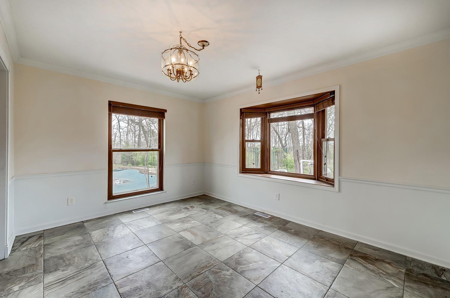 2208 South Road Cincinnati, OH 45233 - Photo 17 of 49 Gallery Image 17
