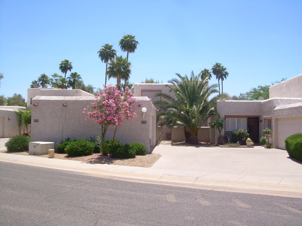 4101 East Bloomfield Road Phoenix, AZ 85032 - Photo 1 of 5 front