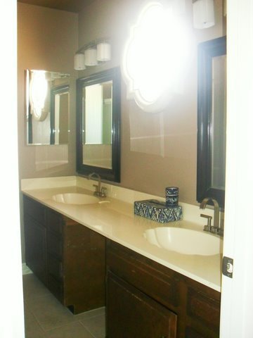 4101 East Bloomfield Road Phoenix, AZ 85032 - Photo 3 of 5 Hall bath