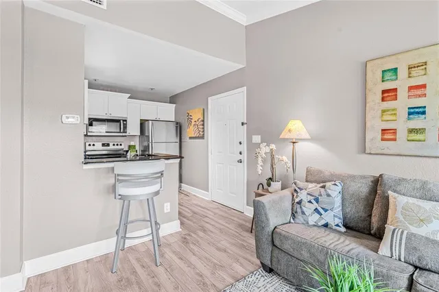 $1,600 | 4021 Crockers Lake Boulevard, Unit 24, Sarasota, FL 34238