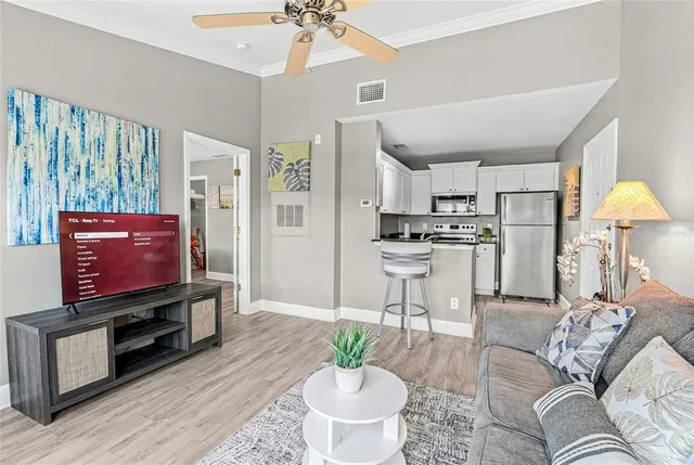 $1,600 | 4021 Crockers Lake Boulevard, Unit 24, Sarasota, FL 34238