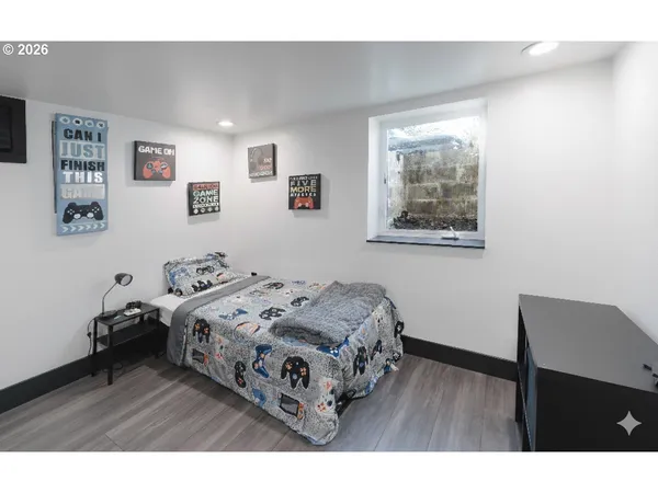 a view of a park with furniture