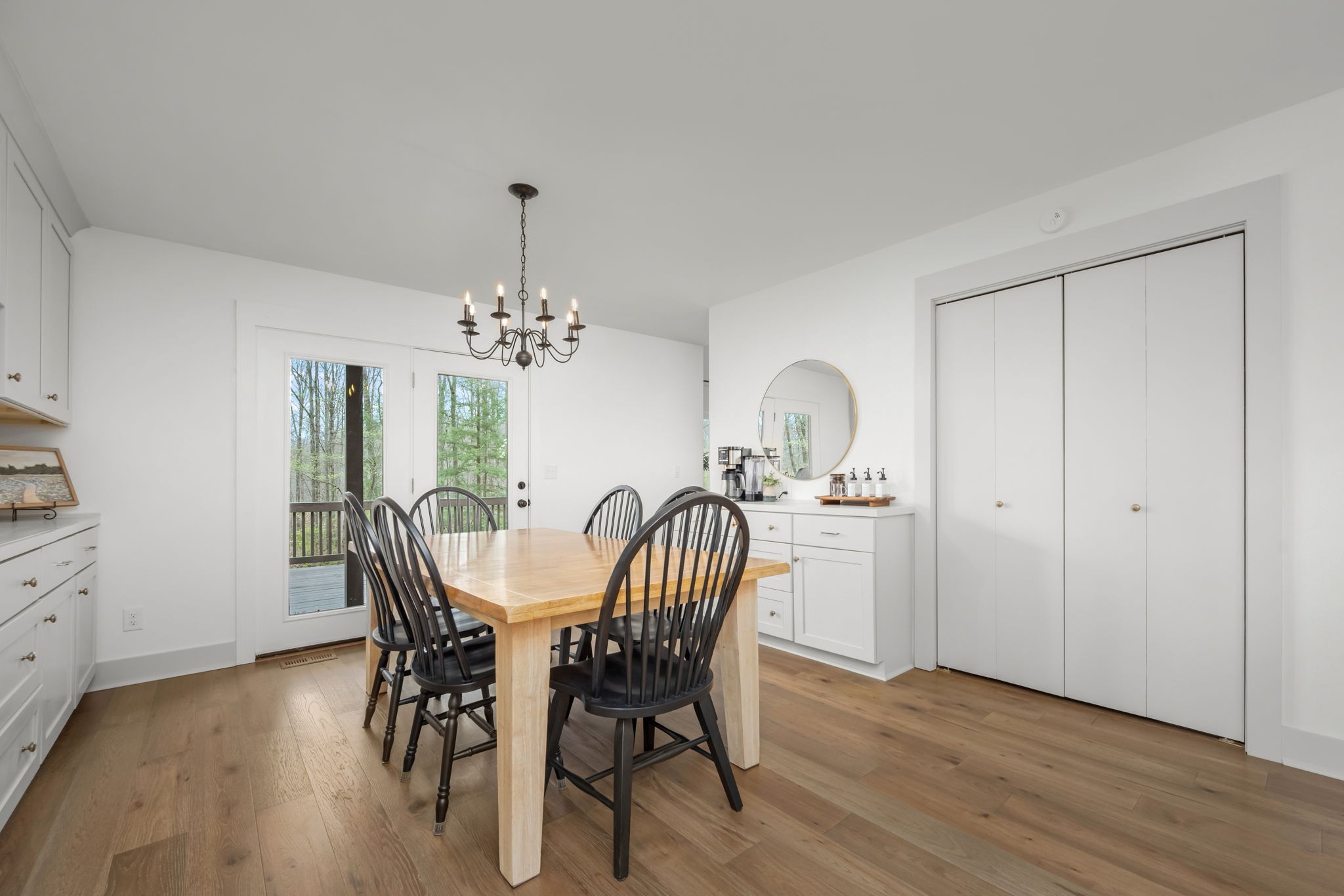 268 Davis Road Wartrace, TN 37183 - Photo 28 of 74 a dining room with furniture a chandelier and wooden floor
