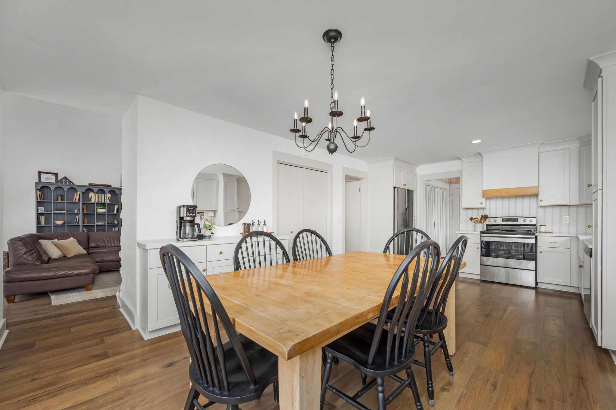 268 Davis Road Wartrace, TN 37183 - Photo 29 of 74 a dining room with furniture a chandelier and wooden floor