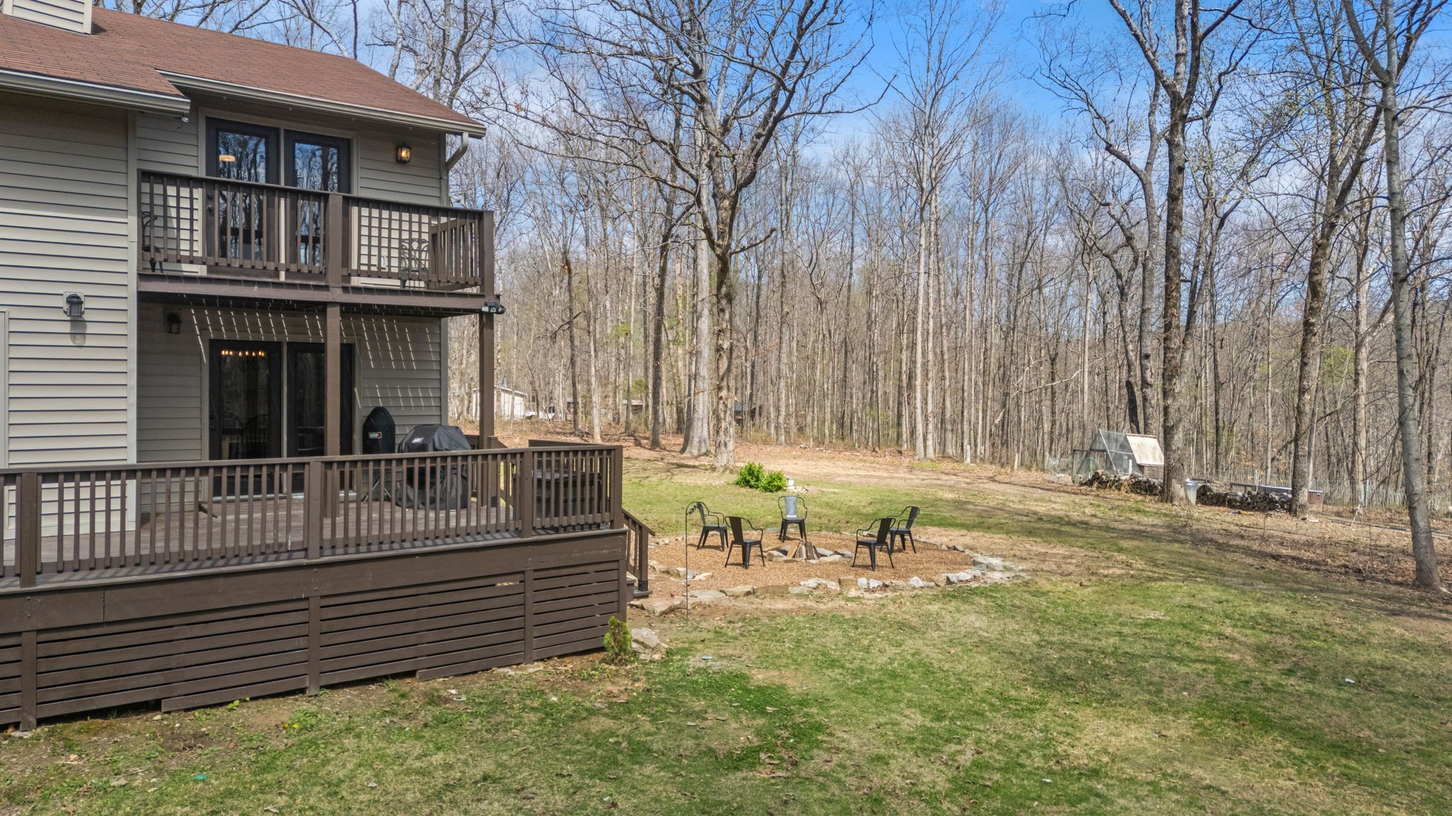 268 Davis Road Wartrace, TN 37183 - Photo 60 of 74 a view of a house with backyard and sitting area