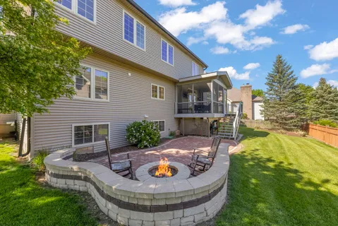 $685,000 | 26407 Silverleaf Drive, Plainfield, IL 60585