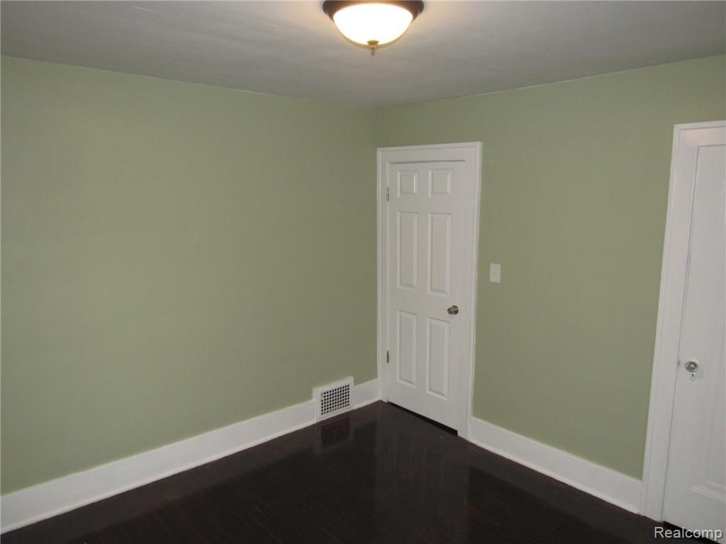 711 Menominee Road Pontiac, MI 48341 - Photo 32 of 53