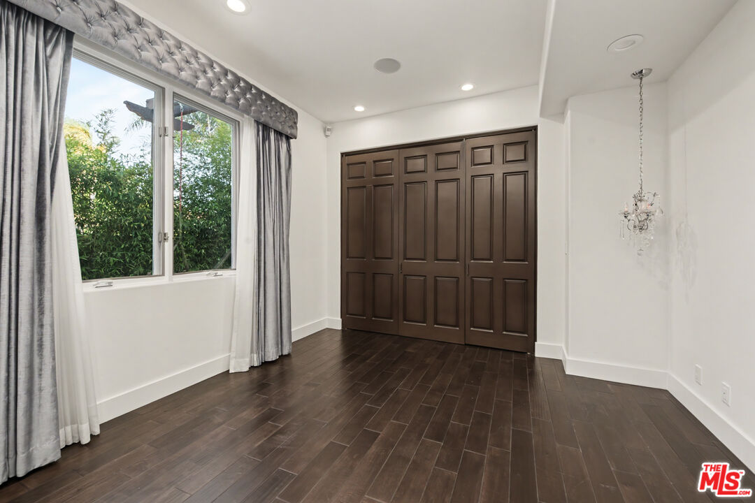 12608 Promontory Road Los Angeles, CA 90049 - Photo 44 of 59