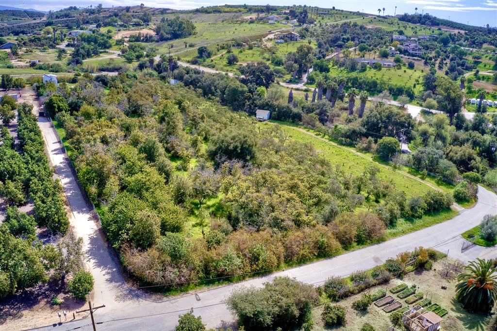 32255 Mountain View Road Bonsall, CA 92003 - Photo 7 of 18