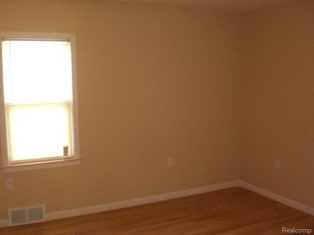 18600 Appleton Street Detroit, MI 48219 - Photo 6 of 8 bedroom 2