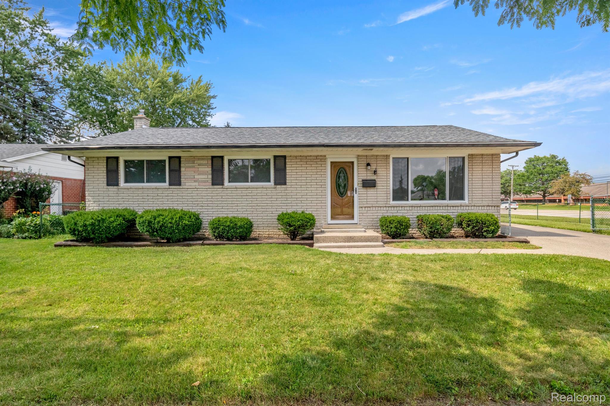 2195 Stratford Drive Troy, MI 48083 - Photo 1 of 36 Beautiful curb appeal