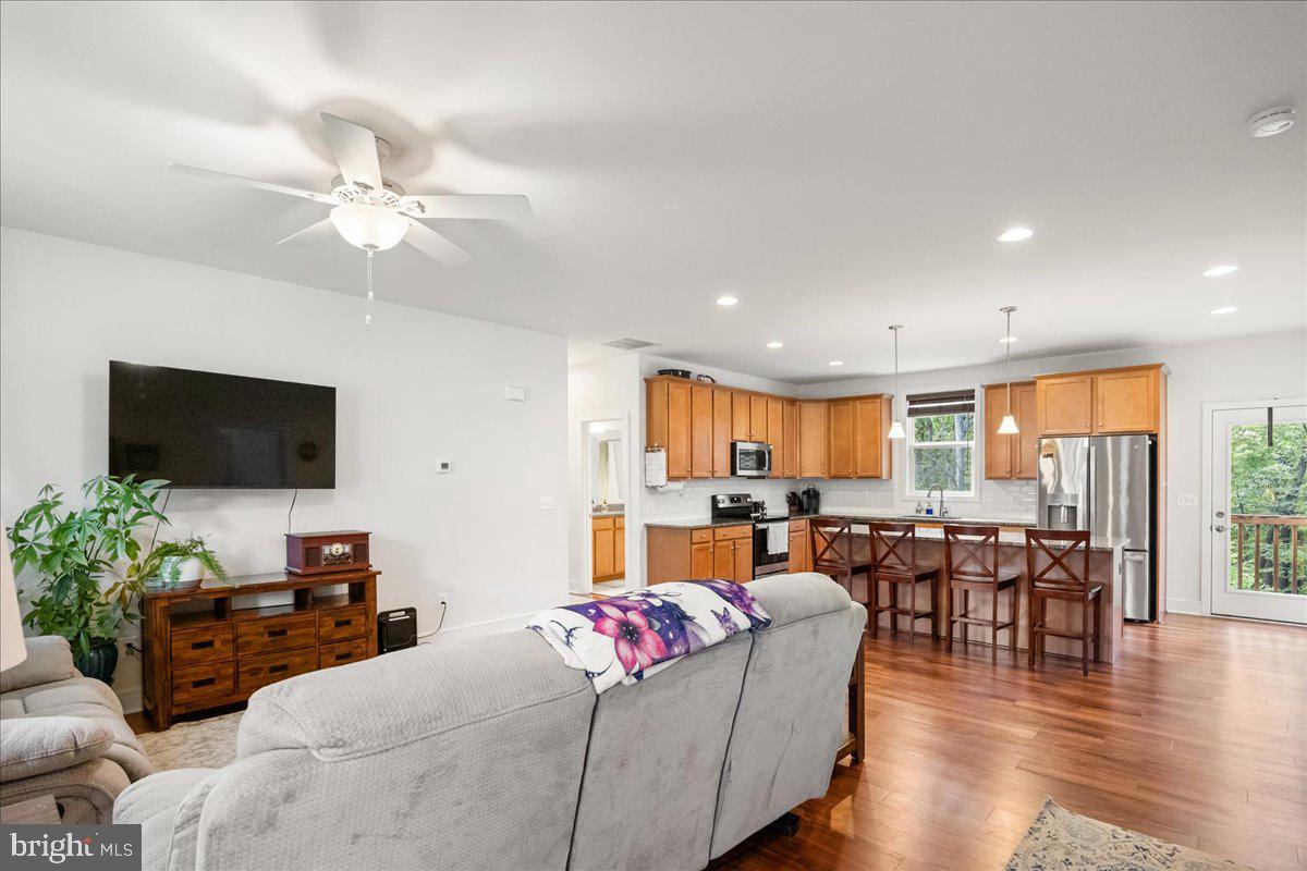 584 McDonald Road Winchester, VA 22602 - Photo 6 of 27 Gallery Image 6