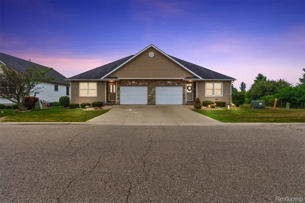 $212,500 | 7027 Stratford Lane, Flushing, MI 48433