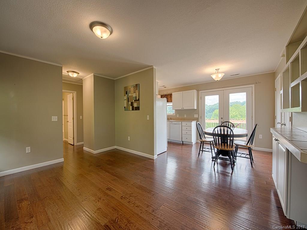284 Barefoot Ridge Clyde, NC 28721 - Photo 5 of 20
