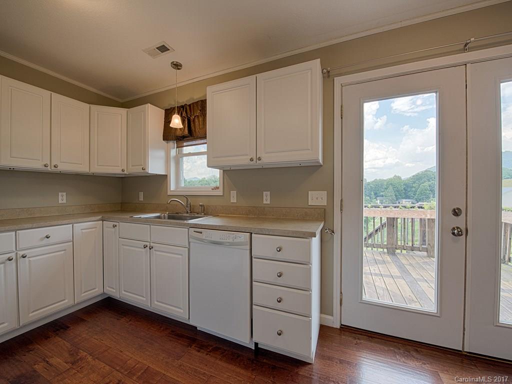 284 Barefoot Ridge Clyde, NC 28721 - Photo 9 of 20
