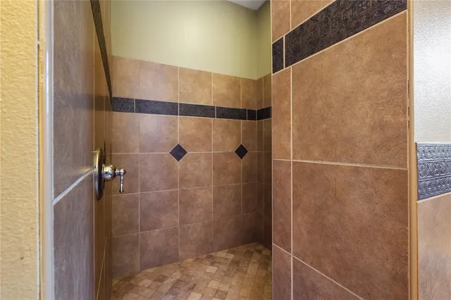 $560,000 | 2408 51st St Boulevard East, Bradenton, FL 34208